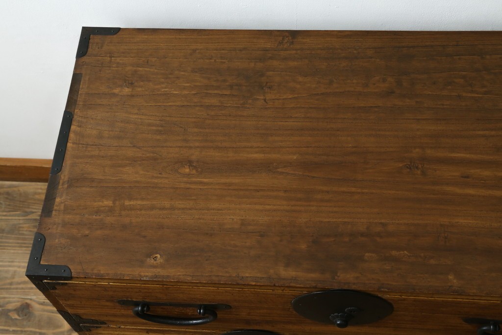 和製アンティーク　時代箪笥　総桐(キリ)材　丸金具の和箪笥ローチェスト　(R-081624)