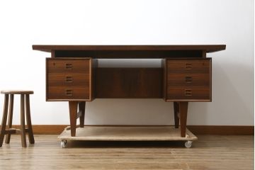 北欧ビンテージ　美品　温もり溢れるローズウッド材のパートナーデスク(ワークデスク、在宅ワーク、在宅用、オフィスデスク、両袖机、ヴィンテージ)(R-081625)
