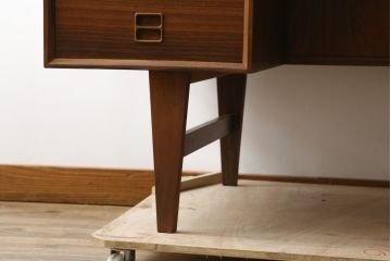 北欧ビンテージ　美品　温もり溢れるローズウッド材のパートナーデスク(ワークデスク、在宅ワーク、在宅用、オフィスデスク、両袖机、ヴィンテージ)(R-081625)
