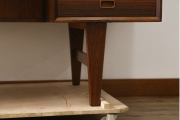 北欧ビンテージ　美品　温もり溢れるローズウッド材のパートナーデスク(ワークデスク、在宅ワーク、在宅用、オフィスデスク、両袖机、ヴィンテージ)(R-081625)