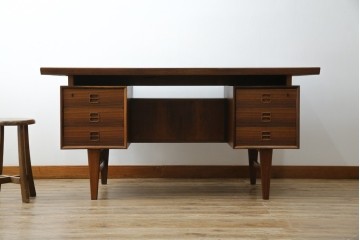 北欧ビンテージ　美品　温もり溢れるローズウッド材のパートナーデスク(ワークデスク、在宅ワーク、在宅用、オフィスデスク、両袖机、ヴィンテージ)(R-081625)