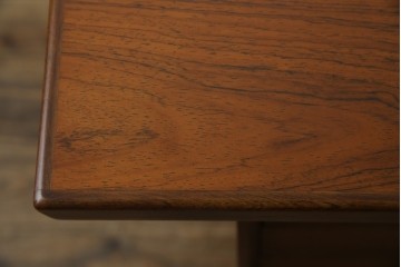 北欧ビンテージ　美品　温もり溢れるローズウッド材のパートナーデスク(ワークデスク、在宅ワーク、在宅用、オフィスデスク、両袖机、ヴィンテージ)(R-081625)