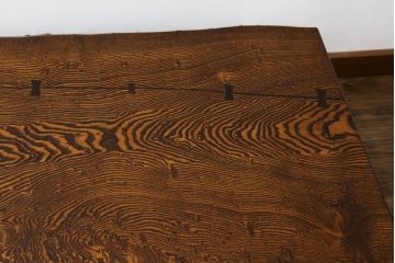中古　新品未使用品　岩手岩泉・純木家具　タモ材　美しい玉杢と深い色合いが魅力のローテーブル(座卓、センターテーブル、リビングテーブル)(定価約50万円)(R-081628)