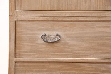 中古　伝統工芸品　気品漂う佇まいが魅力的な加茂総桐箪笥・下段(胴厚、総桐たんす、着物タンス、衣装箪笥、サイドチェスト、引き出し、サイドボード)(R-081632)