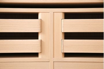 中古　国産　広島・府中家具　衣装盆付き　収納力抜群!上品な佇まいが魅力の総桐箪笥・上段(並厚、和タンス、衣装箪笥、着物箪笥、サイドキャビネット)(R-081638)