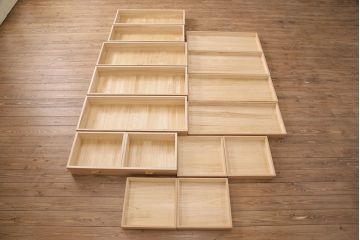中古　国産　広島・府中家具　衣装盆付き　収納力抜群!上品な佇まいが魅力の総桐箪笥・上段(並厚、和タンス、衣装箪笥、着物箪笥、サイドキャビネット)(R-081638)