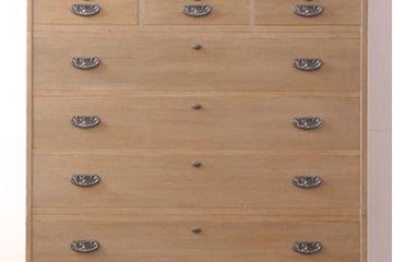 中古　引手金具の意匠が上品な雰囲気を高める加茂総桐箪笥・中段(並厚、総桐たんす、衣装箪笥、和タンス、整理タンス、サイドチェスト、引き出し、テレビ台、テレビボード)(R-081644)