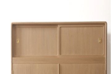 中古　美品　最高級　桐の松山(松山家具)　明るい木色と金色の金具が気品を漂わせる大阪泉州総桐箪笥・上段(並厚、総桐たんす、整理タンス、和タンス、サイドボード、ローボード)(R-081647)