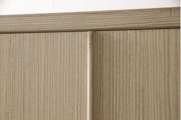 中古　五三桐紋入り　凛とした佇まいが魅力の加茂総桐箪笥・上段(胴厚、総桐たんす、着物箪笥、衣装箪笥、和タンス)(R-081657)