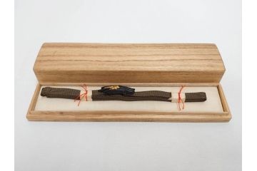 時代物　金工　金銀象嵌　扇面　稲　淑やかな雰囲気の帯留2点セット(在銘作家物、尾崎、帯留め、帯締め、着物道具、和装小物、アクセサリー、木箱付)(R-081673)