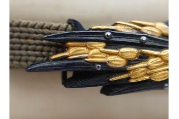 時代物　金工　金銀象嵌　扇面　稲　淑やかな雰囲気の帯留2点セット(在銘作家物、尾崎、帯留め、帯締め、着物道具、和装小物、アクセサリー、木箱付)(R-081673)