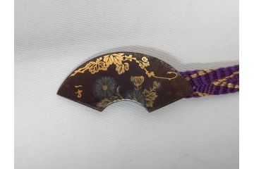 時代物　金工　金銀象嵌　扇面　稲　淑やかな雰囲気の帯留2点セット(在銘作家物、尾崎、帯留め、帯締め、着物道具、和装小物、アクセサリー、木箱付)(R-081673)