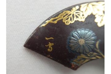時代物　金工　金銀象嵌　扇面　稲　淑やかな雰囲気の帯留2点セット(在銘作家物、尾崎、帯留め、帯締め、着物道具、和装小物、アクセサリー、木箱付)(R-081673)