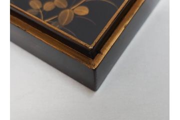 時代物　龍雲堂造　鈴虫　金蒔絵　驪龍珠　静謐な美しさを感じる硯箱(水滴古墨、三日月に竹図、胡開文選煙、神品、銀象嵌、水差し、漆器、木製、漆芸、書道具、木箱付)(R-081674)
