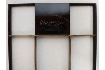 時代物　龍雲堂造　鈴虫　金蒔絵　驪龍珠　静謐な美しさを感じる硯箱(水滴古墨、三日月に竹図、胡開文選煙、神品、銀象嵌、水差し、漆器、木製、漆芸、書道具、木箱付)(R-081674)