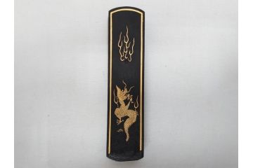 時代物　龍雲堂造　鈴虫　金蒔絵　驪龍珠　静謐な美しさを感じる硯箱(水滴古墨、三日月に竹図、胡開文選煙、神品、銀象嵌、水差し、漆器、木製、漆芸、書道具、木箱付)(R-081674)