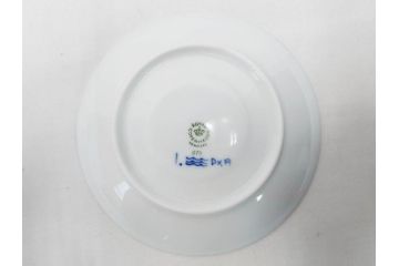 デンマーク　ROYAL COPENHAGEN(ロイヤルコペンハーゲン)　ブルーフルーテッドプレイン　ハイハンドルカップ　コーヒーカップ　ソーサー　ディーププレート　繊細なデザインが可愛らしいC&S3客・プレートセット(大皿、碗皿、洋食器、北欧、共箱付き)(R-081676)