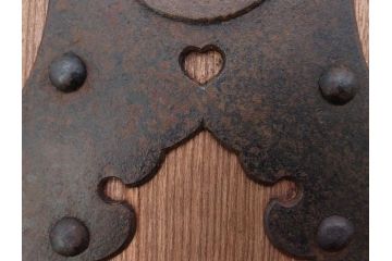 アンティーク雑貨　経年を感じる風合いが味わい深い蔵戸の錠前金具(ディスプレイ雑貨、蔵戸パーツ)(R-081681)