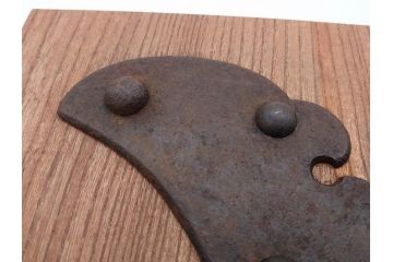 アンティーク雑貨　経年を感じる風合いが味わい深い蔵戸の錠前金具(ディスプレイ雑貨、蔵戸パーツ)(R-081681)