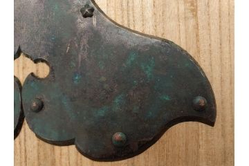アンティーク雑貨　長い年月を経て味わいを増した蔵戸の錠前金具(ディスプレイ雑貨、蔵戸パーツ)(R-081682)