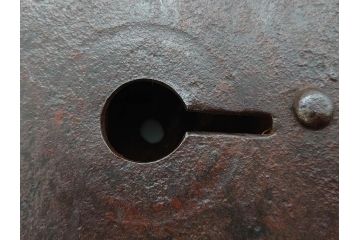 アンティーク雑貨　時代物ならではの味わいが魅力的な蔵戸の錠前金具(ディスプレイ雑貨、蔵戸パーツ)(R-081683)