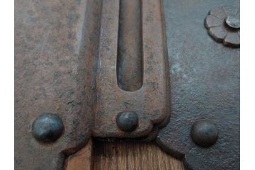 アンティーク雑貨　時代物ならではの味わいが魅力的な蔵戸の錠前金具(ディスプレイ雑貨、蔵戸パーツ)(R-081683)