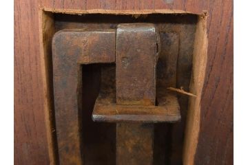 アンティーク雑貨　時代物ならではの味わいが魅力的な蔵戸の錠前金具(ディスプレイ雑貨、蔵戸パーツ)(R-081683)
