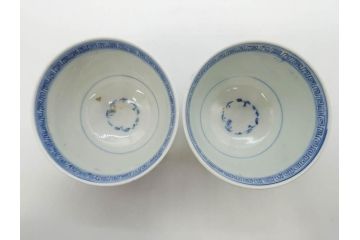 江戸期　古伊万里　染付　花蝶図　清楚な佇まいの湯呑6客セット(雷紋、湯のみ、ぐい呑み、茶器、煎茶、和食器)(R-081684)