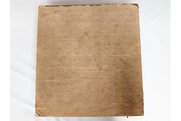 昭和2年　戦前　大正　前澤　日蓮　書付　使い込まれた風合いが魅力の碁盤(囲碁盤、足付、木製、カバー付)(R-081688)