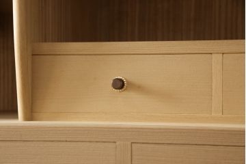 中古　美品　国産　高級　黒檀(コクタン)材　上質な和モダン空間を演出する総桐箪笥・上段(総桐たんす、収納棚、戸棚、ローボード、テレビ台、テレビボード)(R-081692)