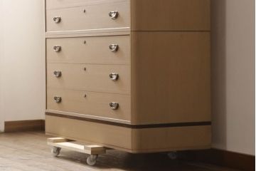 中古　美品　国産　高級　黒檀(コクタン)材　上質な和モダン空間を演出する総桐箪笥・下段(総桐たんす、衣装箪笥、収納タンス、和タンス、引き出し、サイドチェスト、テレビ台、テレビボード)(R-081694)