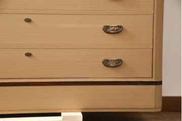 中古　美品　国産　高級　黒檀(コクタン)材　上質な和モダン空間を演出する総桐箪笥・下段(総桐たんす、衣装箪笥、収納タンス、和タンス、引き出し、サイドチェスト、テレビ台、テレビボード)(R-081694)