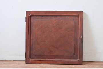 アンティーク建具　最高級!!　欅(ケヤキ)材玉杢　　使い込まれた風合いと凝った作り込みが魅力の扉1枚(窓、木製扉)(R-081696)