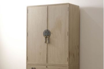 中古　伝統工芸士　小林雄蔵作　繊細な透かしの金具が上品な雰囲気を醸し出す加茂総桐箪笥・上段(胴厚、総桐たんす、着物箪笥、引き出し、和タンス、サイドキャビネット、収納棚、戸棚)(R-081697)