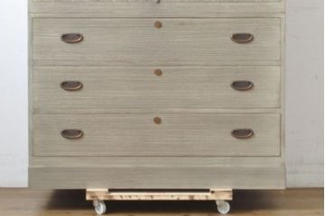 中古　繊細なデザインの金具が魅力的な加茂総桐箪笥・下段(並厚、総桐たんす、引き出し、着物箪笥、収納箪笥、和タンス、チェスト、サイドチェスト、サイドボード)(R-081700)