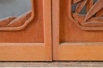 アンティーク建具　上手物!!　鷹(タカ)、松、竹の図柄の上質な彫刻が施された片面ガラス書院戸4枚セット(窓、ガラス戸、引き戸)(R-081704)