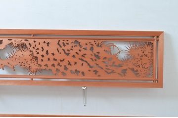 ビンテージ建具　高級品!　凝ったデザインが魅力的な透かし彫りの欄間2枚セット(明かり取り、明り取り、鷹、鷲、ヴィンテージ)(R-081710)