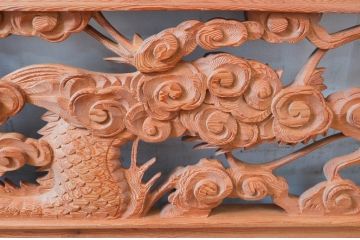 ビンテージ建具　最高級!!　上手物　迫力のある雲に龍の図柄が目を惹く作行の良い彫刻欄間2枚セット(明かり取り、明り取り、ヴィンテージ)(R-081711)