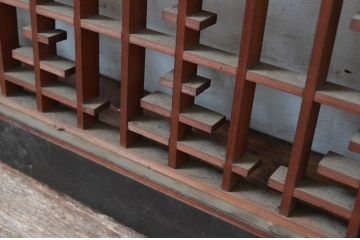 アンティーク建具　繊細な組子が上品な印象を与える組子欄間2枚セット(明かり取り、明り取り)(R-081712)