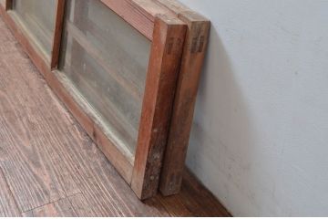アンティーク建具　どこか懐かしい雰囲気を醸しだす明かり取り2枚セット(明り取り、ガラス欄間)(R-081717)