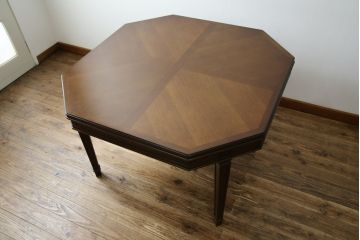 中古　美品　maruni(マルニ木工)　地中海ロイヤルシリーズ(ROYAL)　シックな佇まいが魅力的なパーティテーブル(ダイニングテーブル、4人掛け、食卓)(定価約24万円)(R-081720)