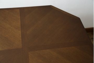 中古　美品　maruni(マルニ木工)　地中海ロイヤルシリーズ(ROYAL)　シックな佇まいが魅力的なパーティテーブル(ダイニングテーブル、4人掛け、食卓)(定価約24万円)(R-081720)