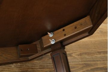 中古　美品　maruni(マルニ木工)　地中海ロイヤルシリーズ(ROYAL)　シックな佇まいが魅力的なパーティテーブル(ダイニングテーブル、4人掛け、食卓)(定価約24万円)(R-081720)