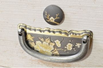 中古　伝統工芸士　田澤謙介作　品のある佇まいが魅力的な加茂総桐箪笥ローボード(総桐たんす、四方丸、大丸、和タンス、収納棚、戸棚、テレビボード、テレビ台)(R-081722)