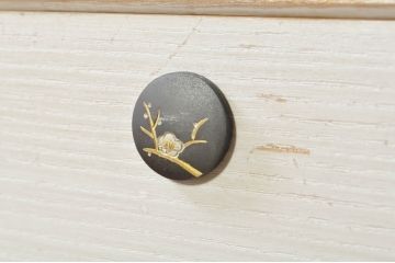 中古　伝統工芸士　田澤謙介作　品のある佇まいが魅力的な加茂総桐箪笥ローチェスト(総桐たんす、四方丸、大丸、和タンス、サイドチェスト、テレビボード、テレビ台)(R-081724)