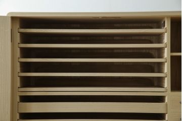 中古　美品　凛とした上品な佇まいが魅力的な加茂総桐箪笥(胴厚、総桐たんす、和タンス、収納箪笥、衣装箪笥、着物箪笥)(定価約240万円)(R-081725)