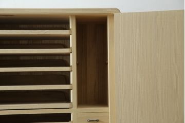 中古　美品　凛とした上品な佇まいが魅力的な加茂総桐箪笥(胴厚、総桐たんす、和タンス、収納箪笥、衣装箪笥、着物箪笥)(定価約240万円)(R-081725)