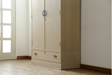 中古　美品　凛とした上品な佇まいが魅力的な加茂総桐箪笥(胴厚、総桐たんす、和タンス、収納箪笥、衣装箪笥、着物箪笥)(定価約240万円)(R-081725)