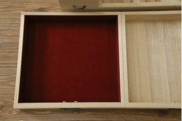 中古　美品　凛とした上品な佇まいが魅力的な加茂総桐箪笥(胴厚、総桐たんす、和タンス、収納箪笥、衣装箪笥、着物箪笥)(定価約240万円)(R-081725)