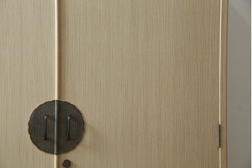 中古　美品　凛とした上品な佇まいが魅力的な加茂総桐箪笥(胴厚、総桐たんす、和タンス、収納箪笥、衣装箪笥、着物箪笥)(定価約240万円)(R-081725)